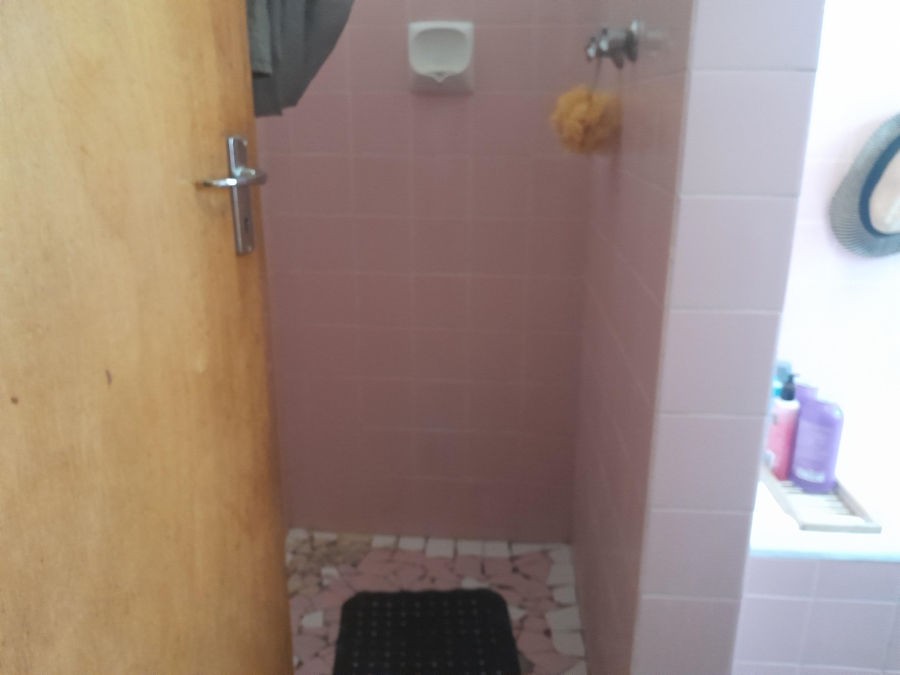 To Let 2 Bedroom Property for Rent in Pinelands Western Cape